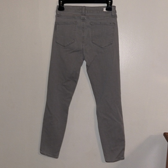 🌹PAIGE VERDUGO CROP JEANS - Picture 3 of 3